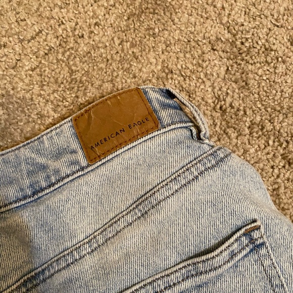 ❌SOLD❌AE Stretch Denim/Jean Mom Shorts Size 2 - Picture 11 of 13